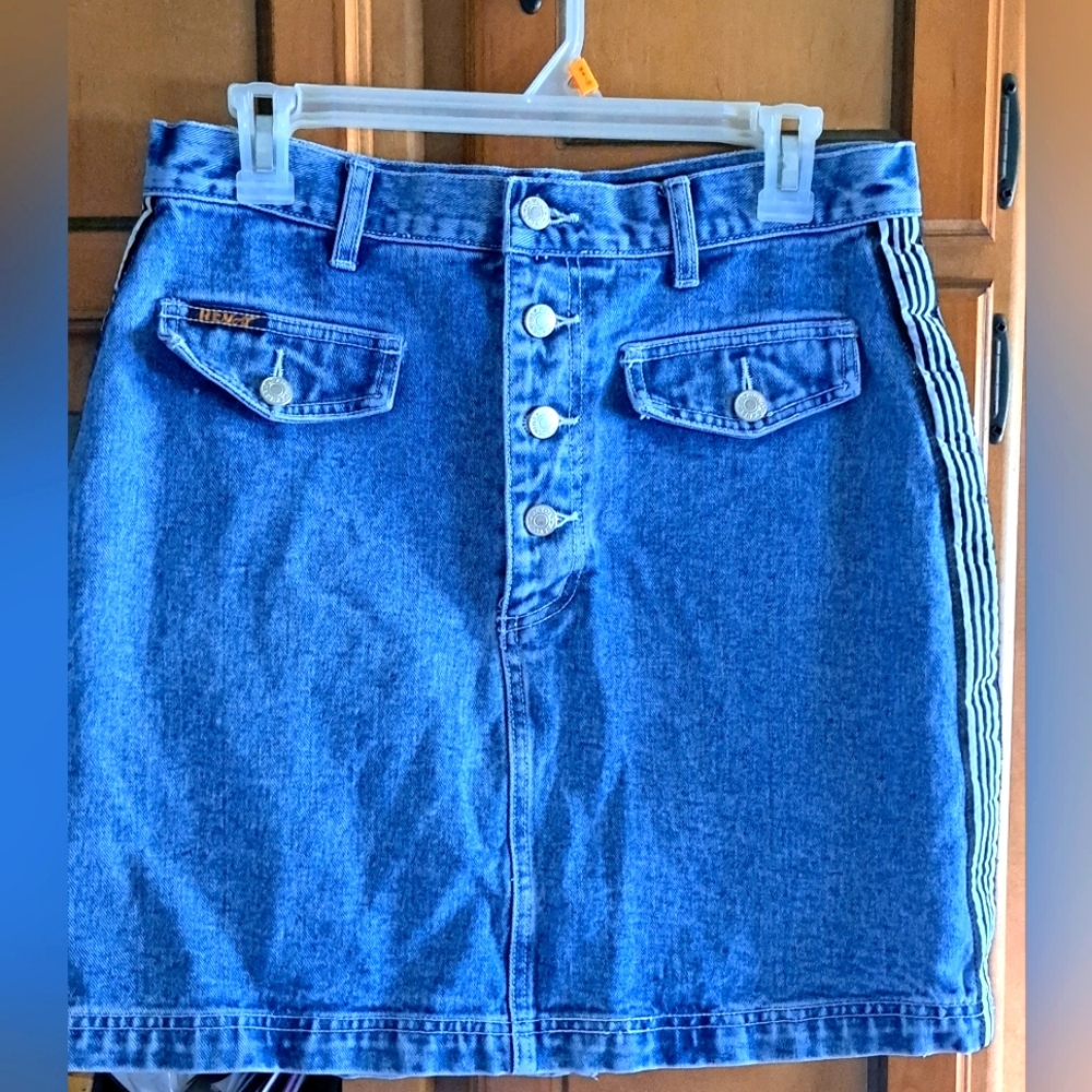 Ladies Nice Revolt Denim Mini Skirt Y2K  Buttonfly Front Pocket Side Trim 12/14